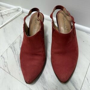 Splendid Red Pointed-Toe Mules